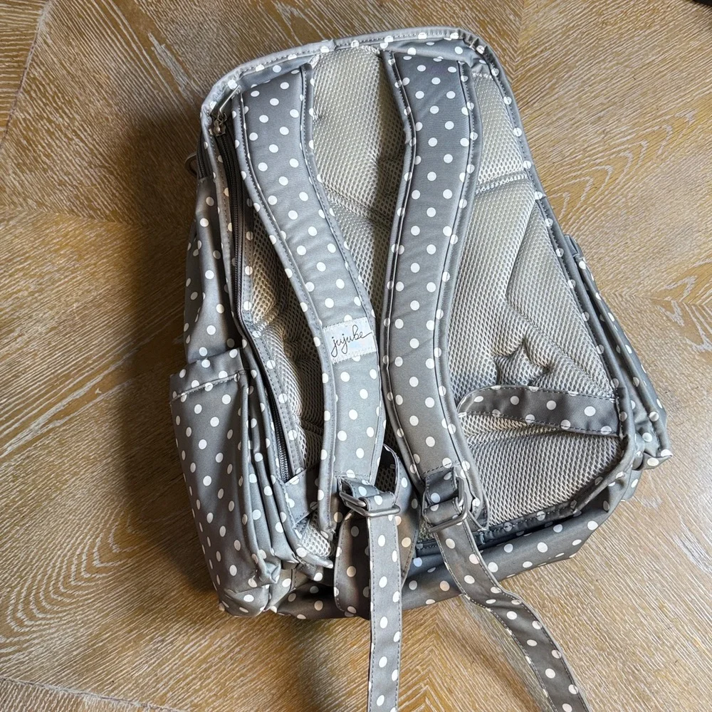 Ju-Ju-Be Gray Polka Dot Baby Bag